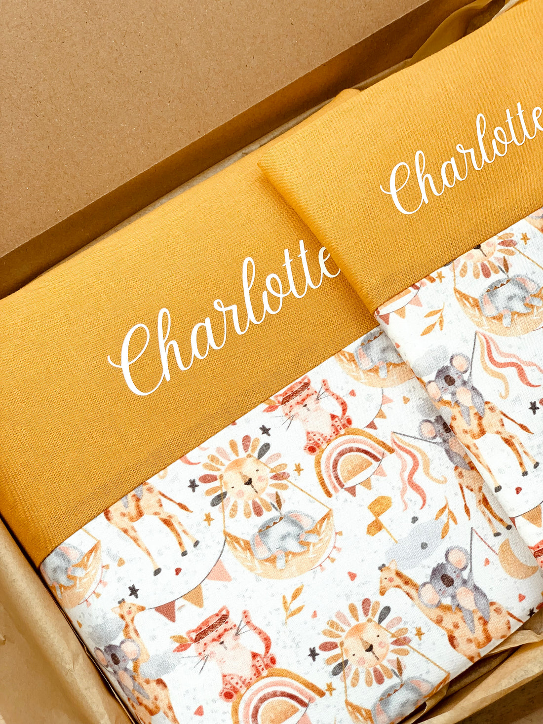 Coffret naissance Album photo + Carnet de santé personnalisé « Animaux Magiques »✨