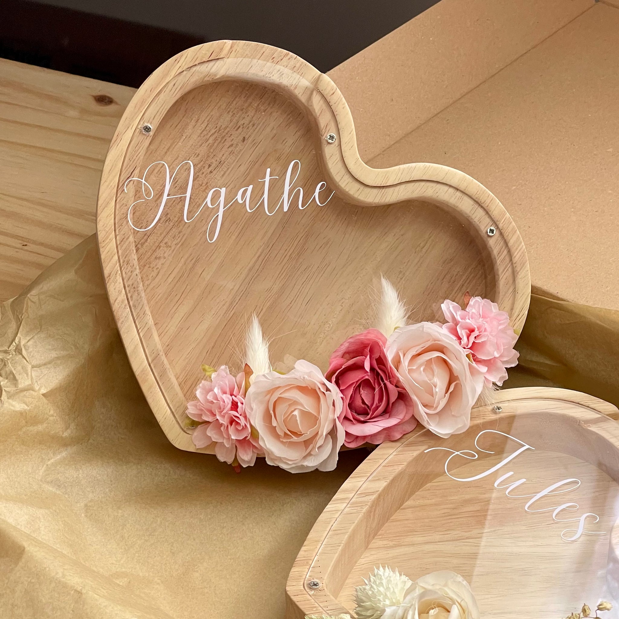 Tirelire Personnalisée - Coeur Décoré 🌸